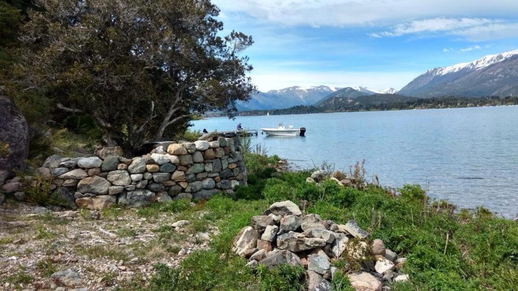 Casa De Campo Con Costa De Lago Guest House San Carlos de Bariloche Bagian luar foto